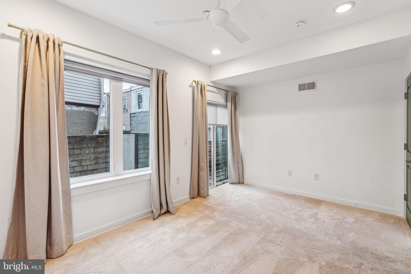159 E Allen St #2