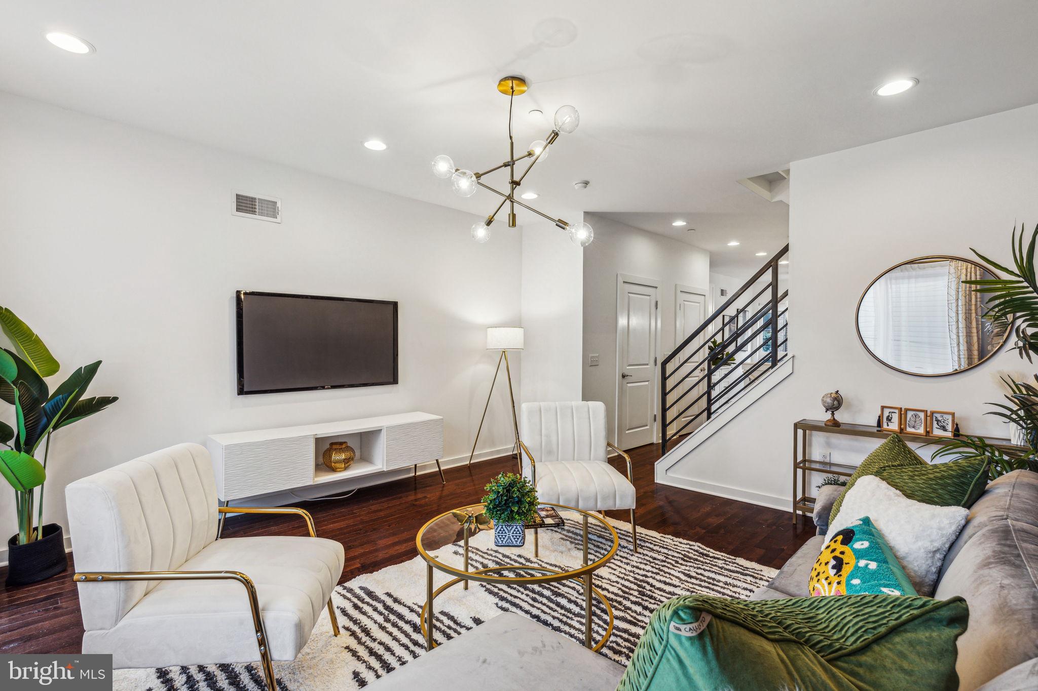 159 E Allen St #2