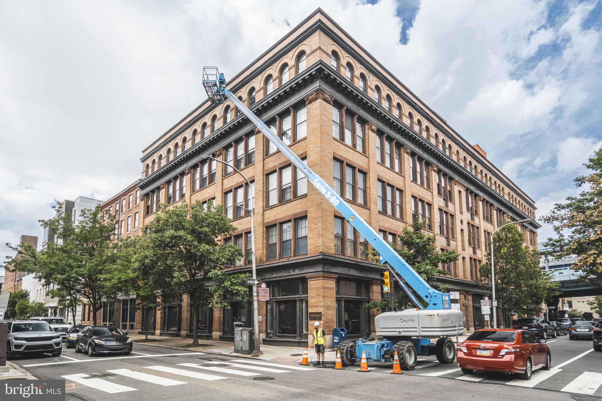 301 Race St #411