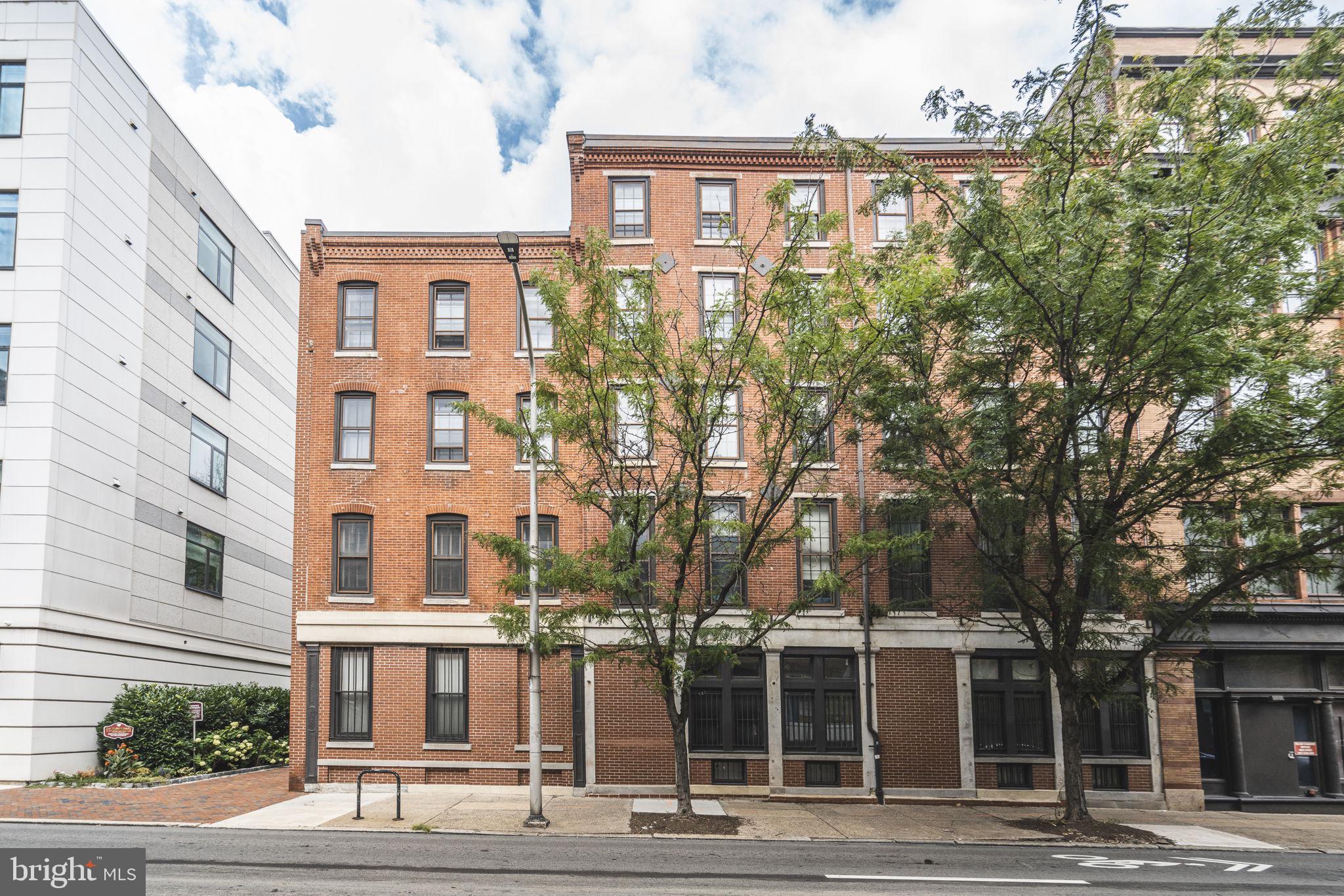301 Race St #411