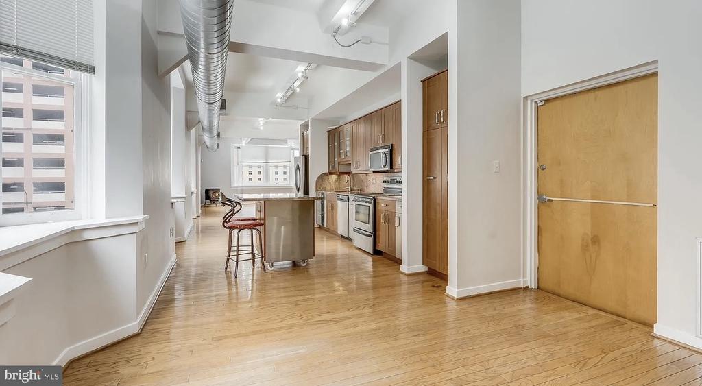 201 N BROAD ST #3