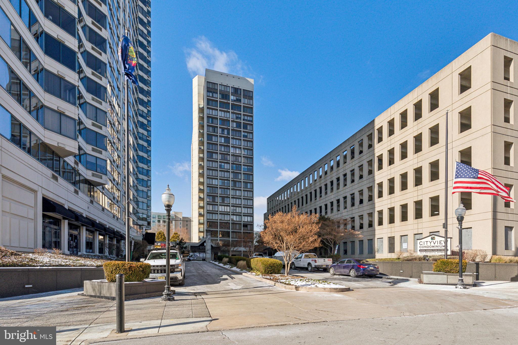 2001 Hamilton St #302