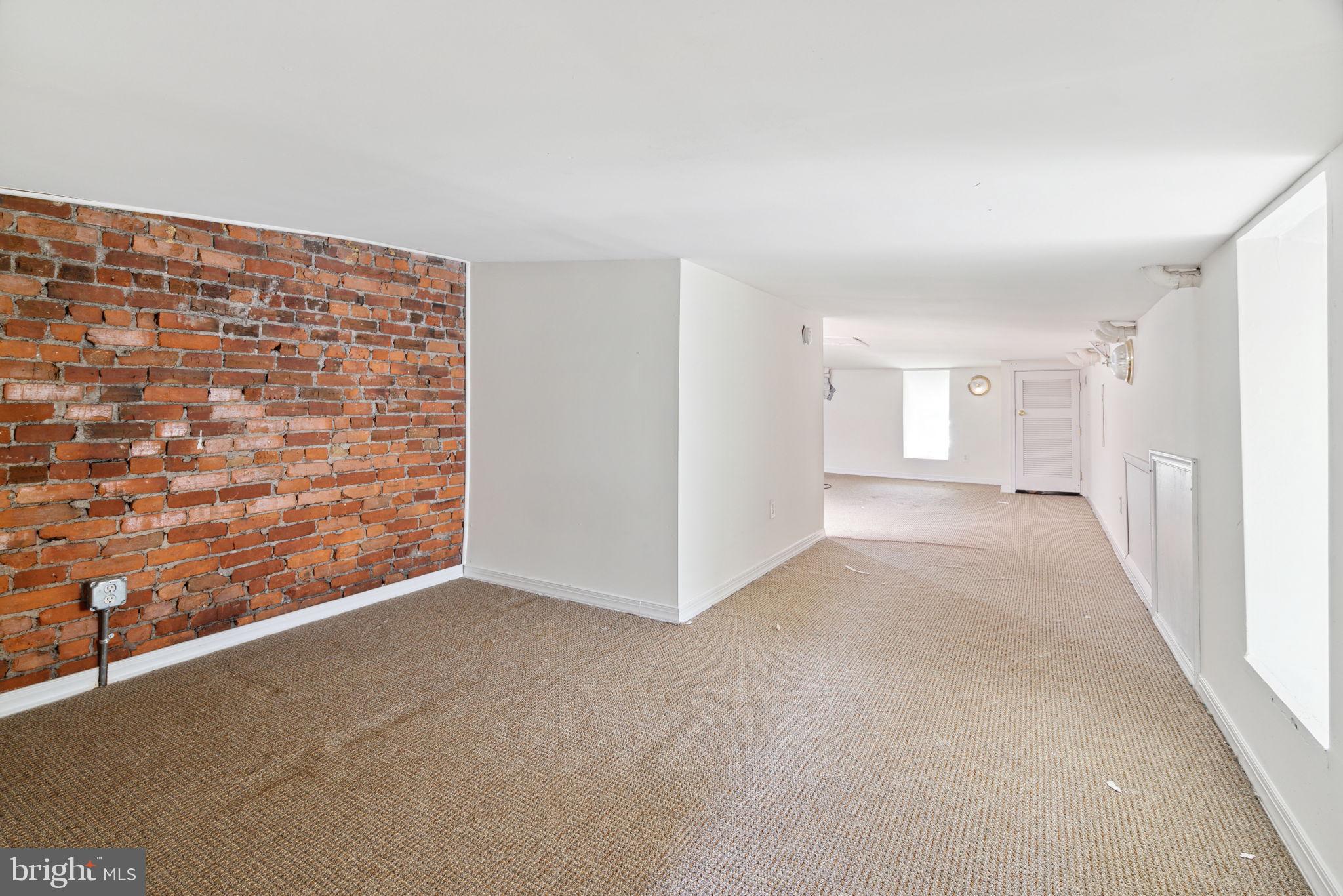 4841 Walton Ave