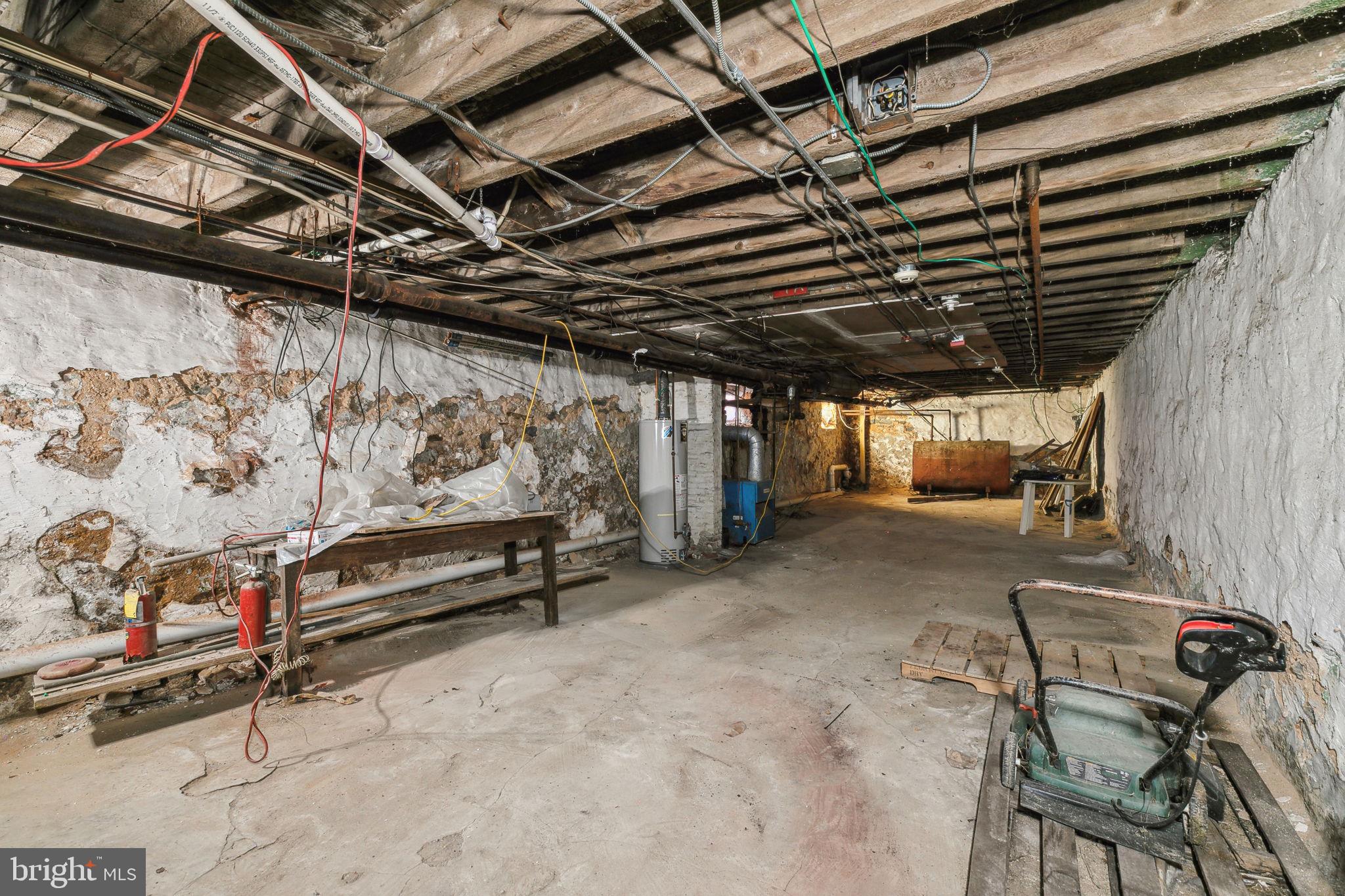 4733 Cedar Ave