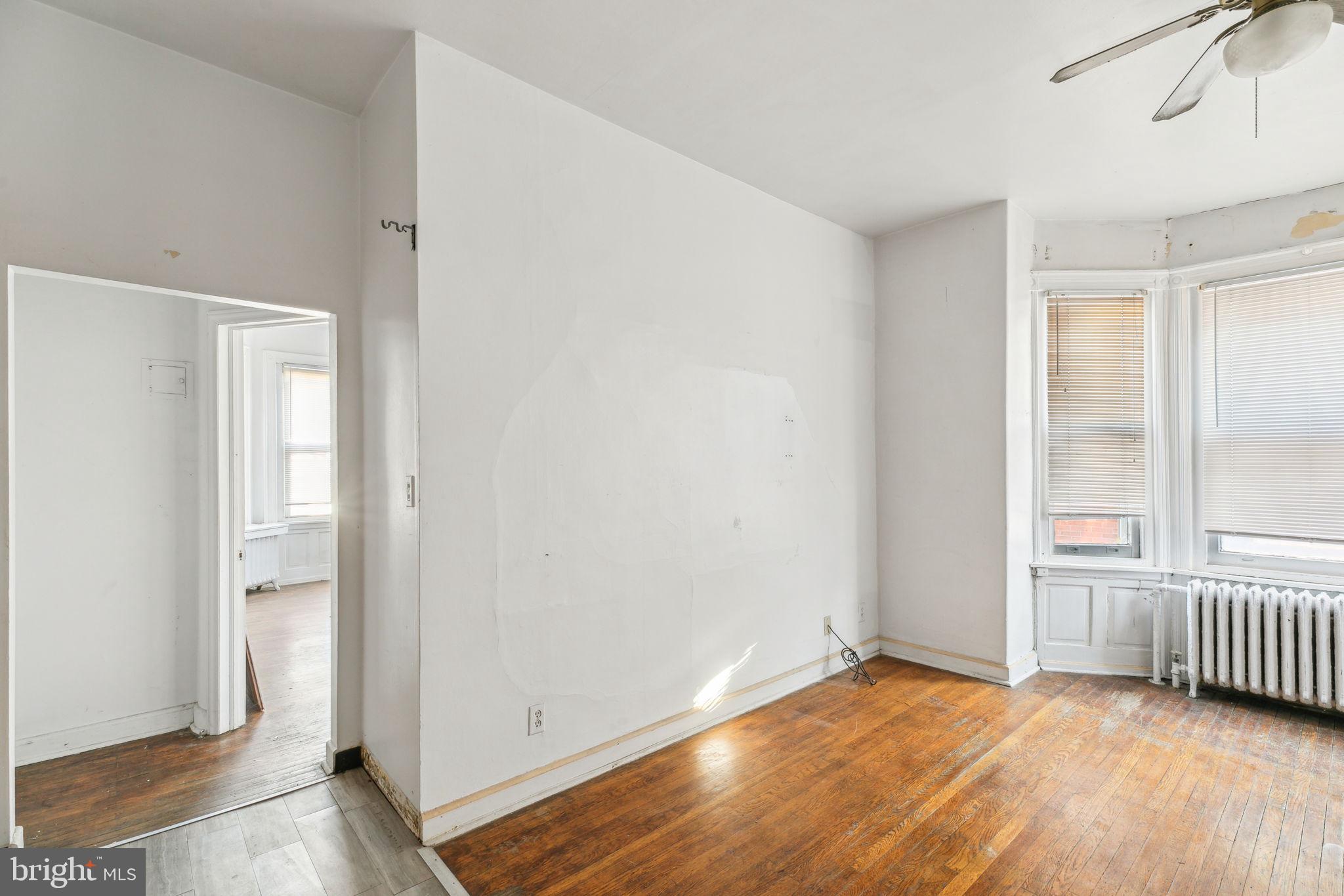 4733 Cedar Ave