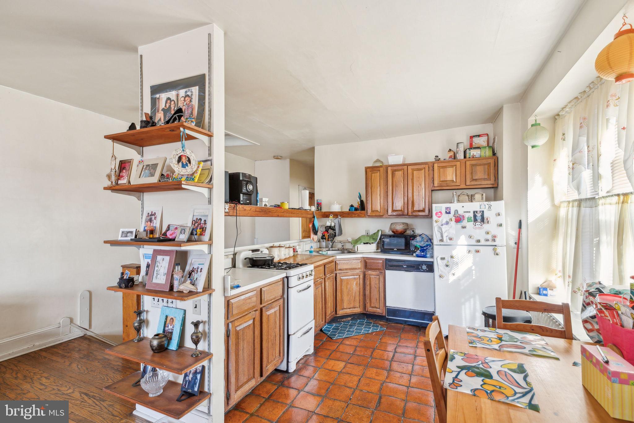 4733 Cedar Ave