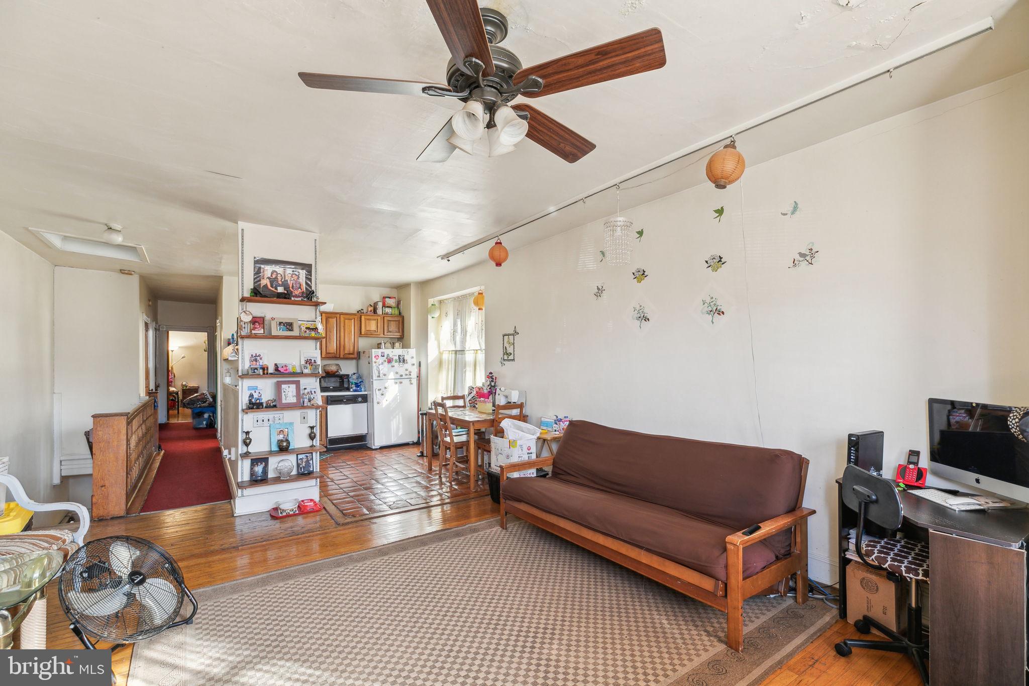 4733 Cedar Ave