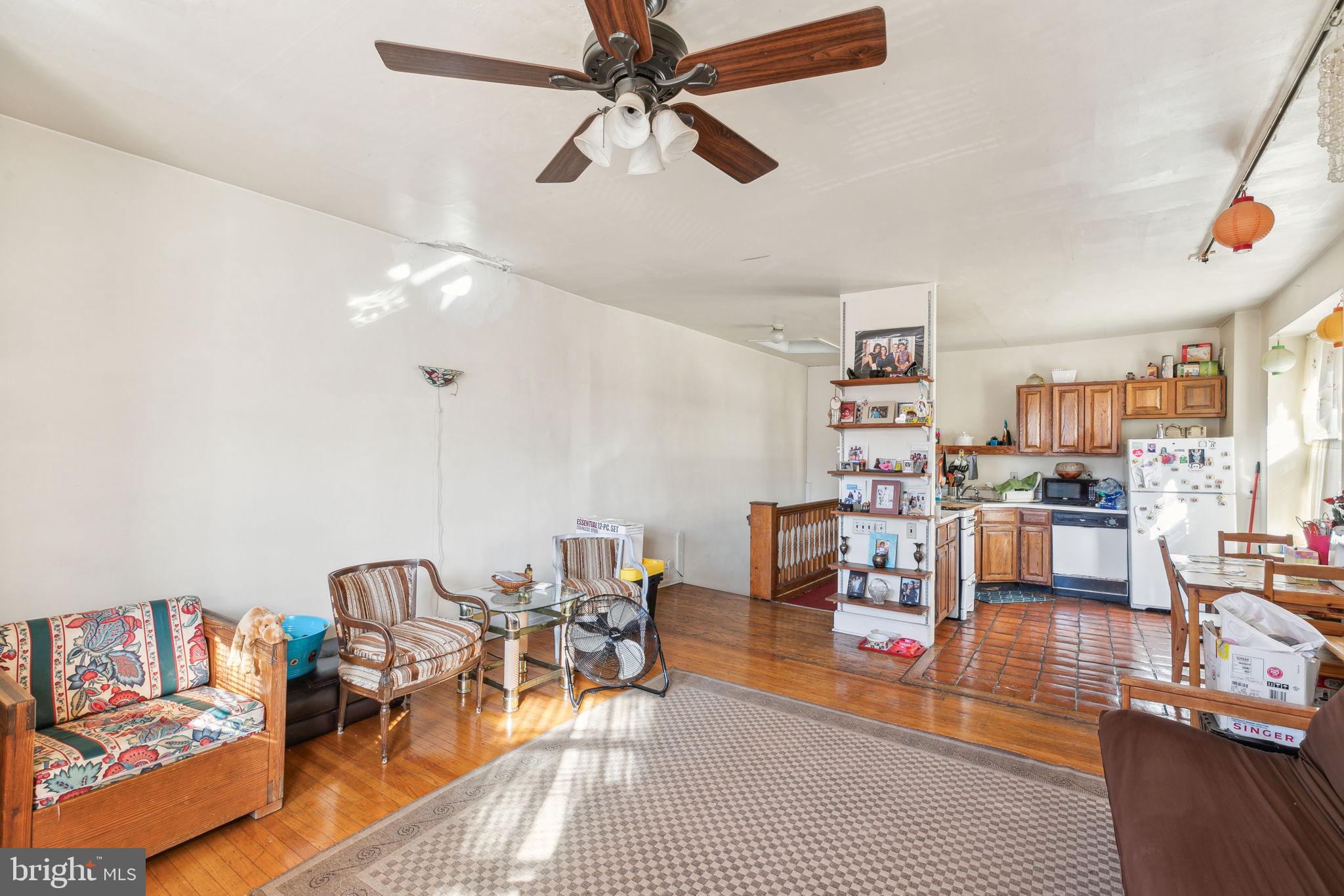 4733 Cedar Ave