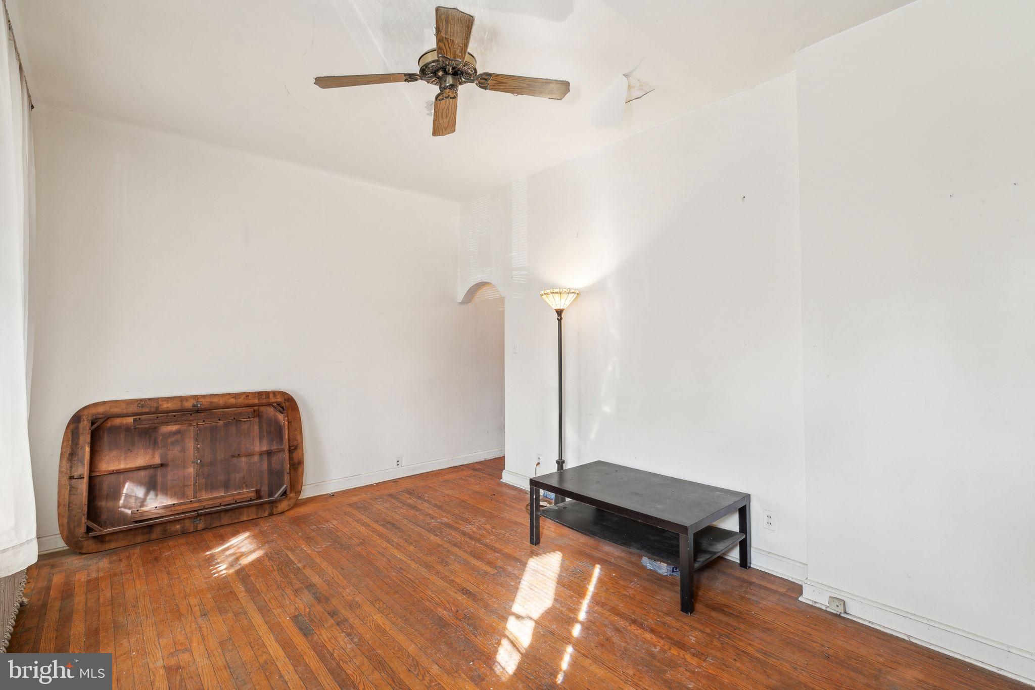 4733 Cedar Ave
