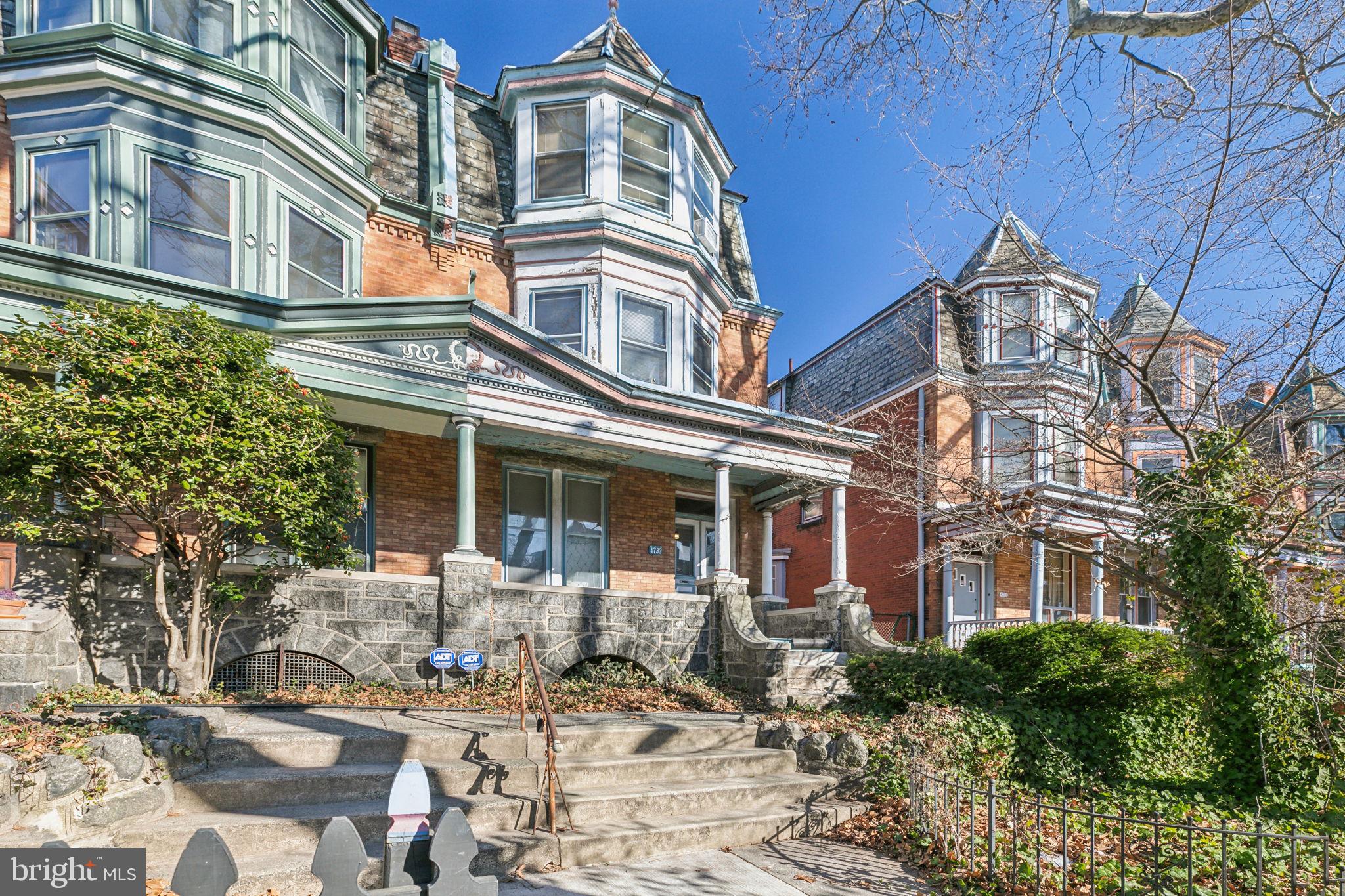 4733 Cedar Ave