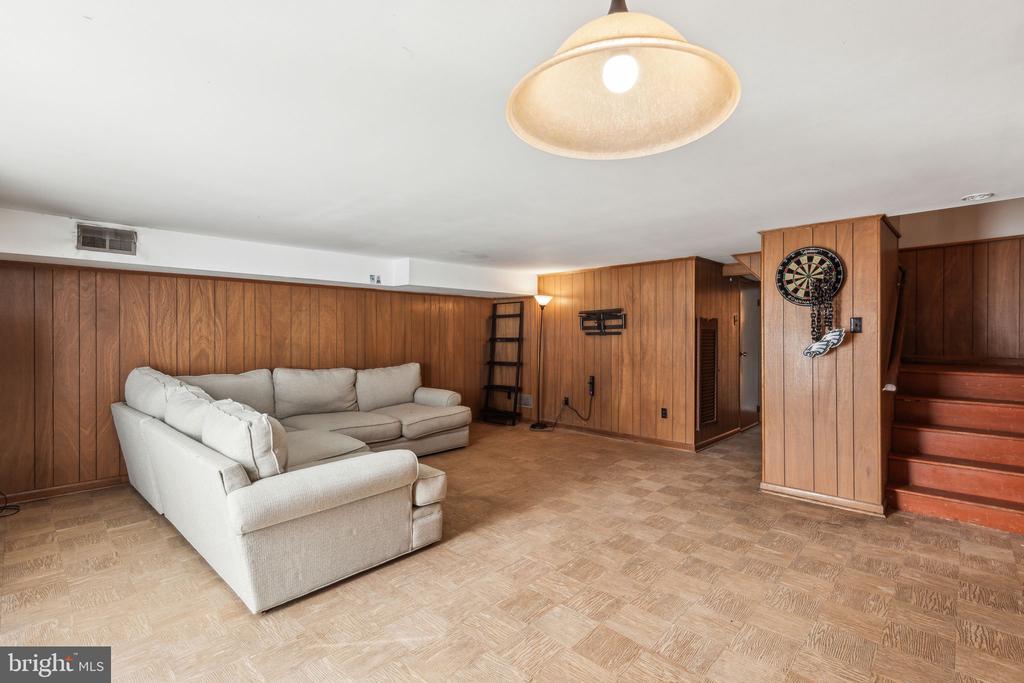 3205 Rhett Rd