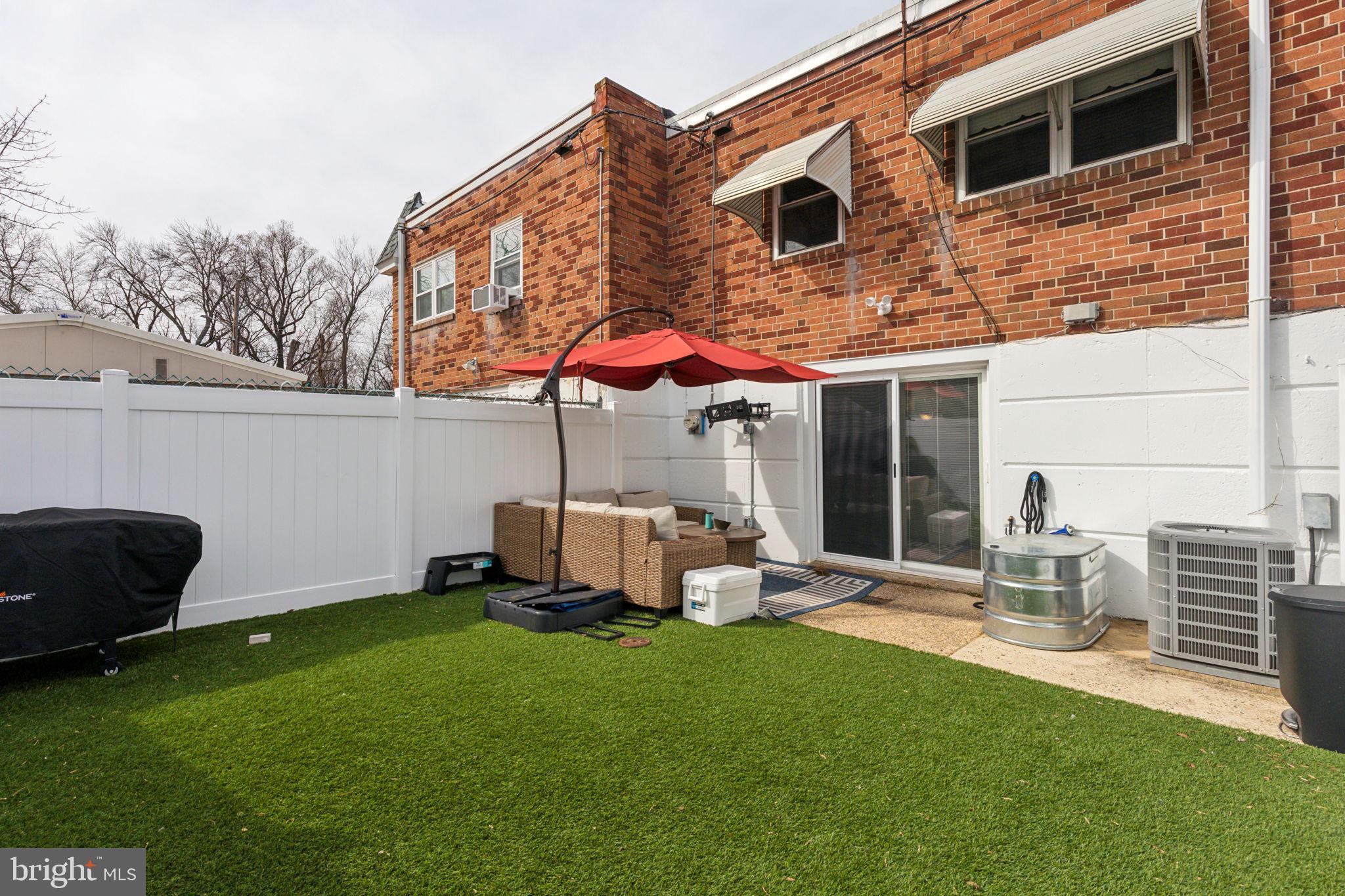 3205 Rhett Rd