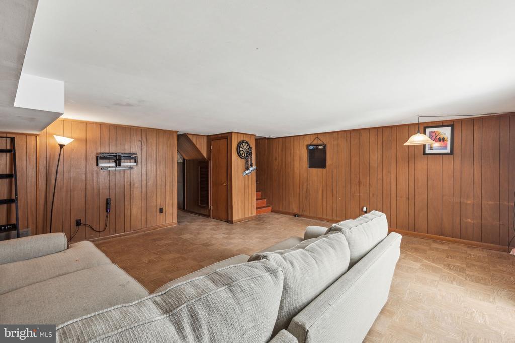 3205 Rhett Rd