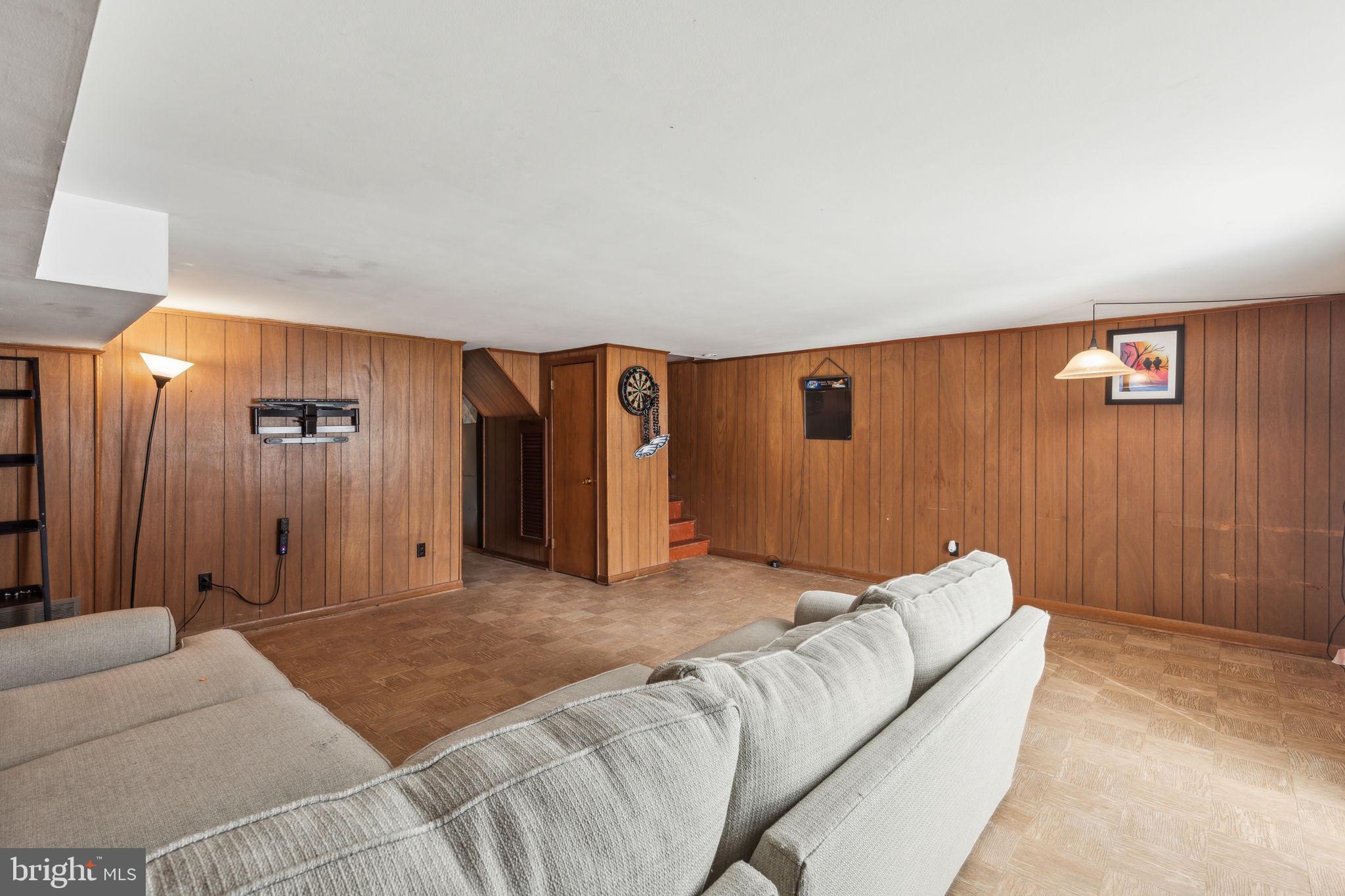 3205 Rhett Rd