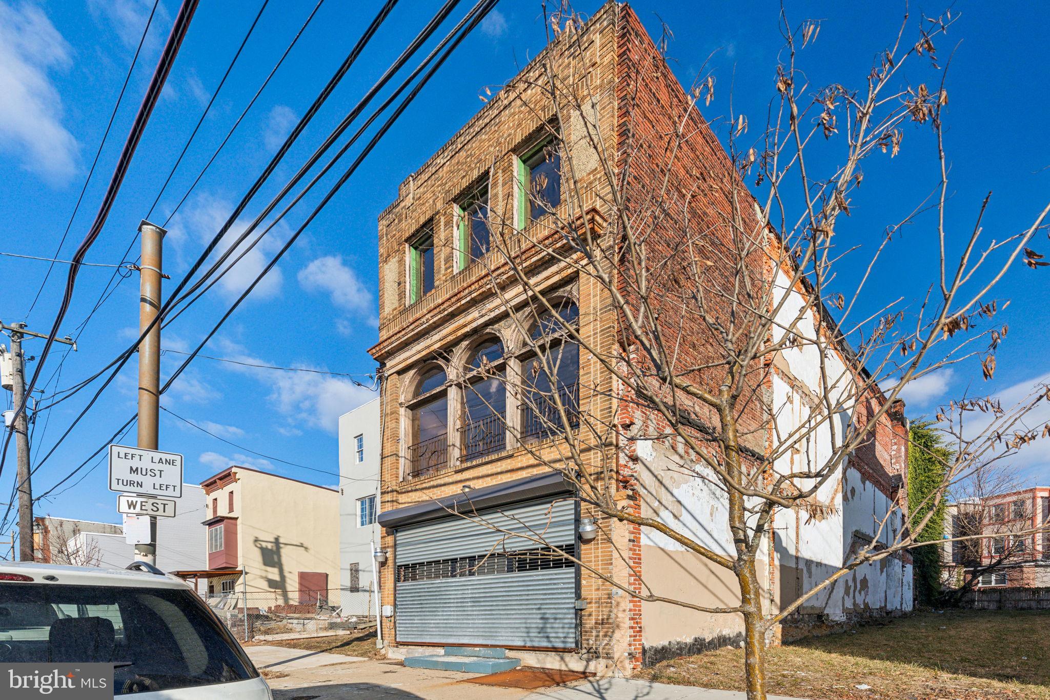 4035 W Girard Ave