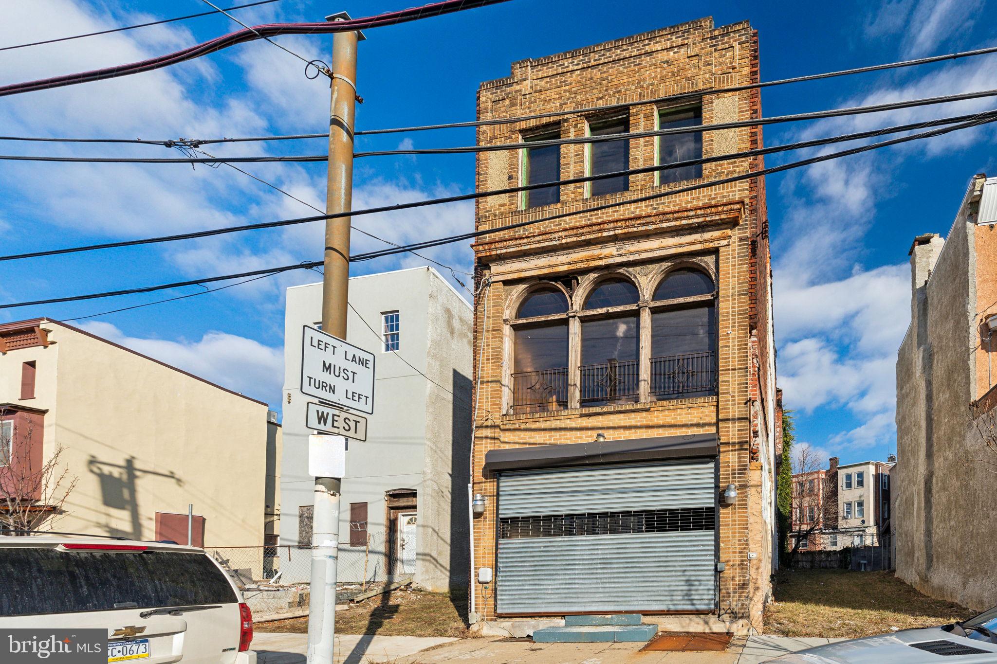 4035 W Girard Ave