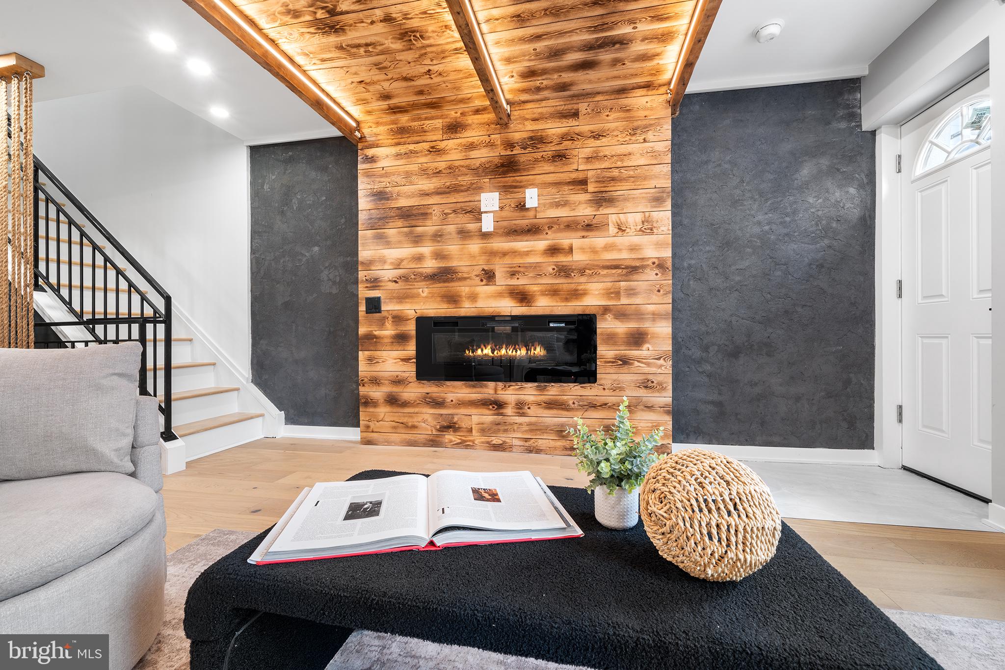 2850 TULIP STREET