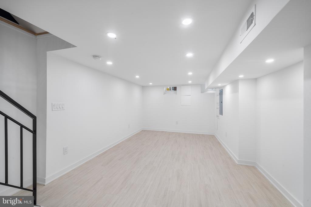 2850 TULIP STREET