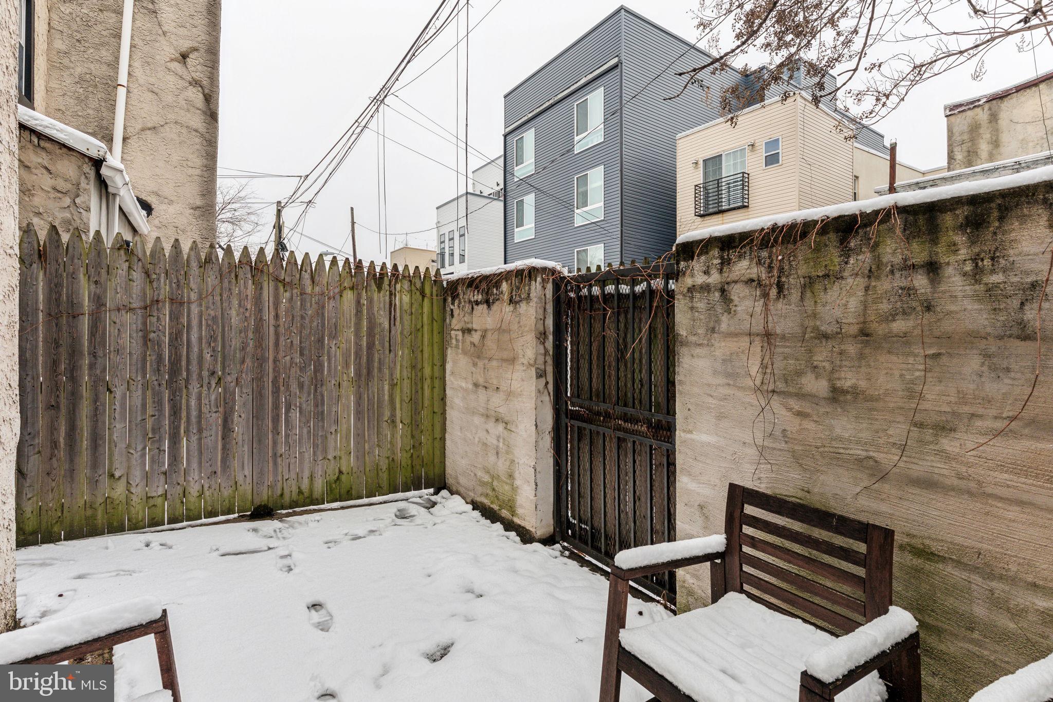 1638 Parrish St