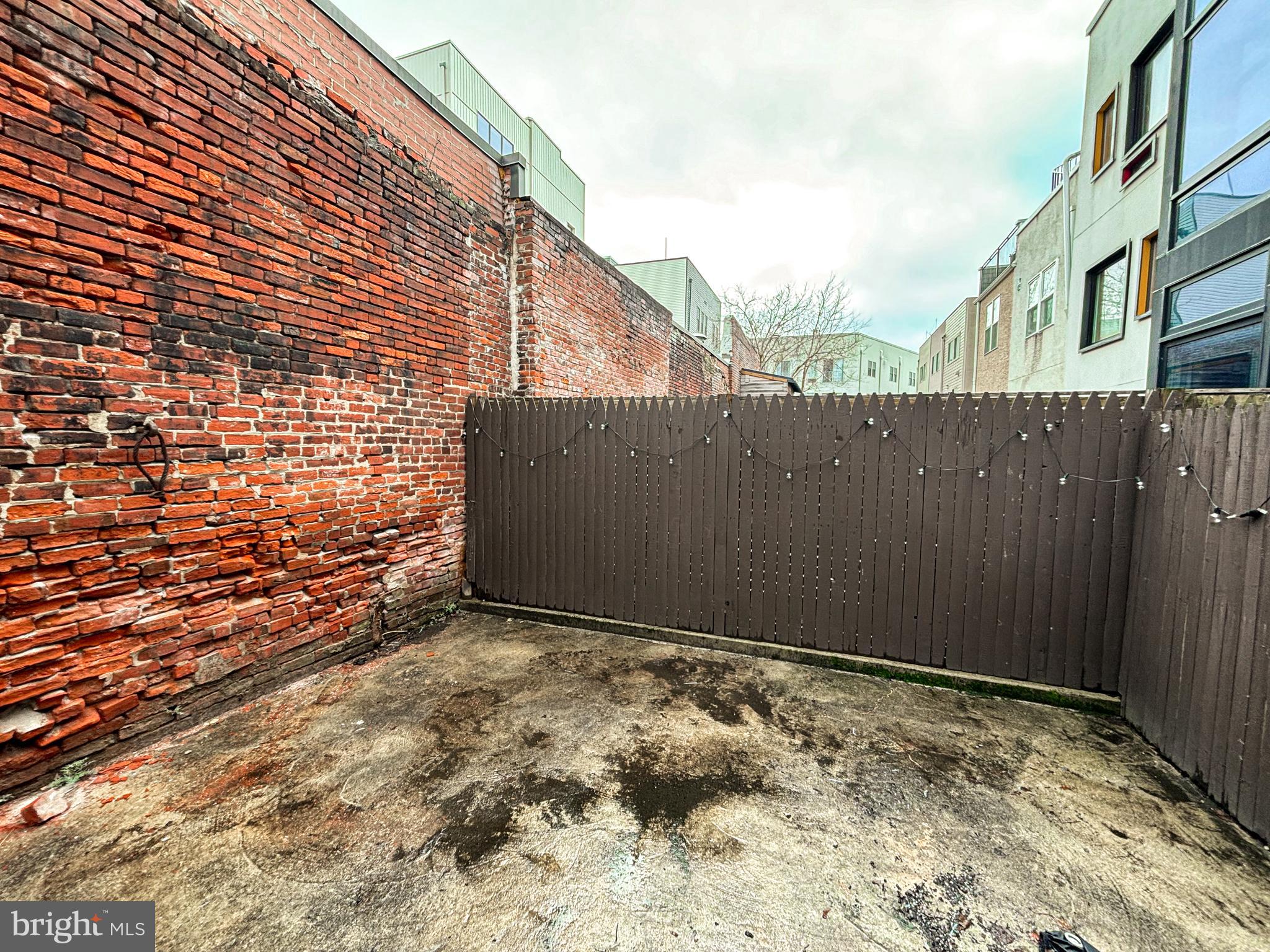 1618 FITZWATER ST #1