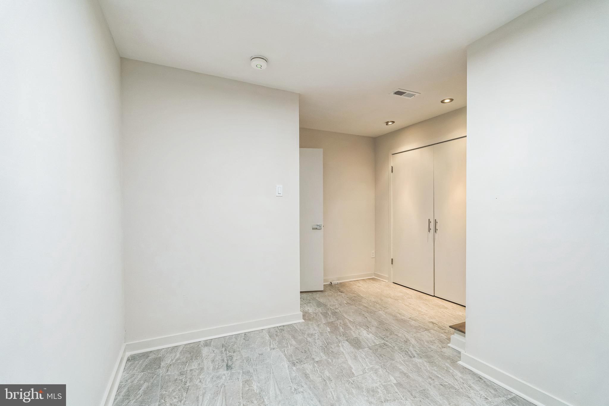 2213 RACE STREET 25 209