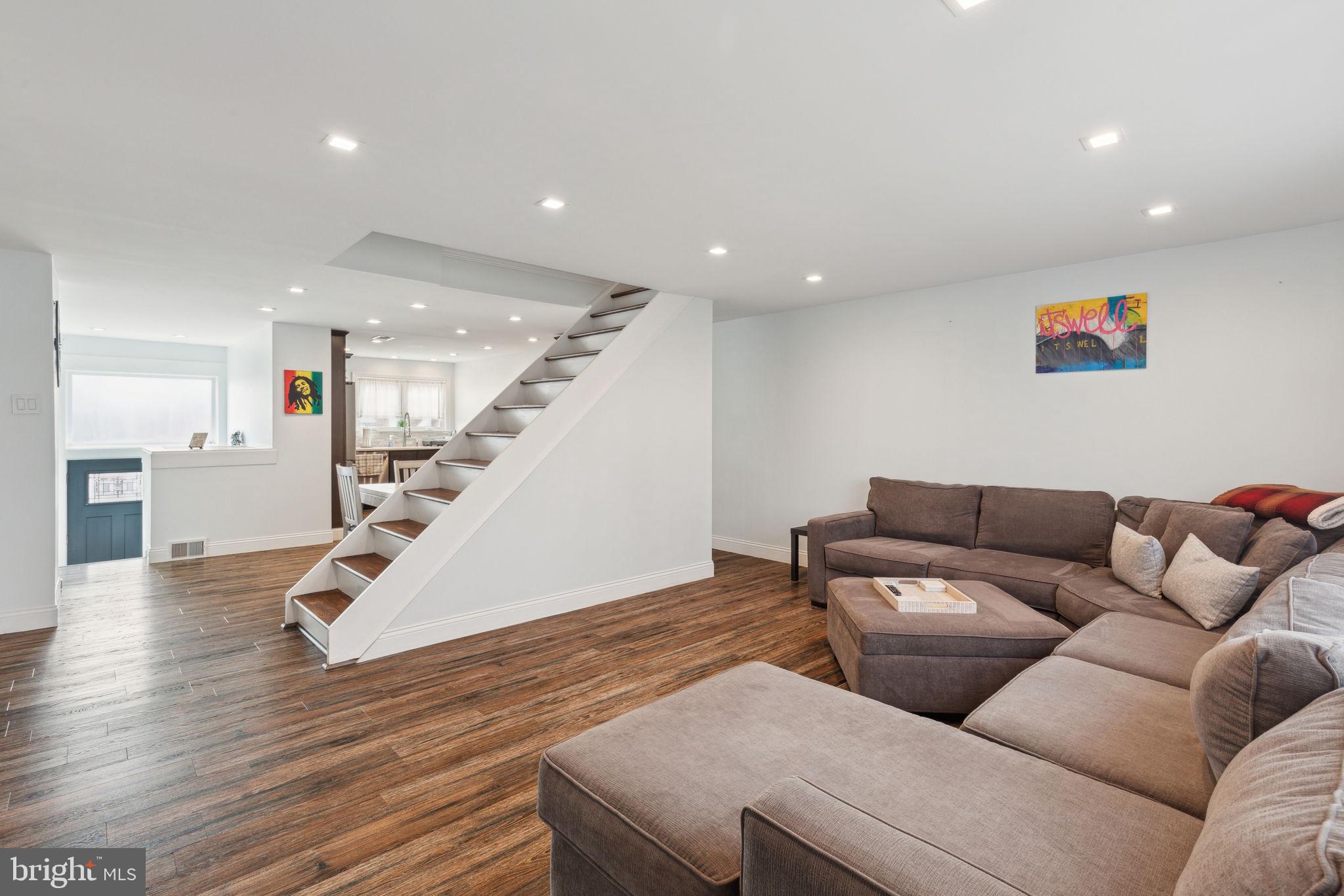 3618 Essex Ln