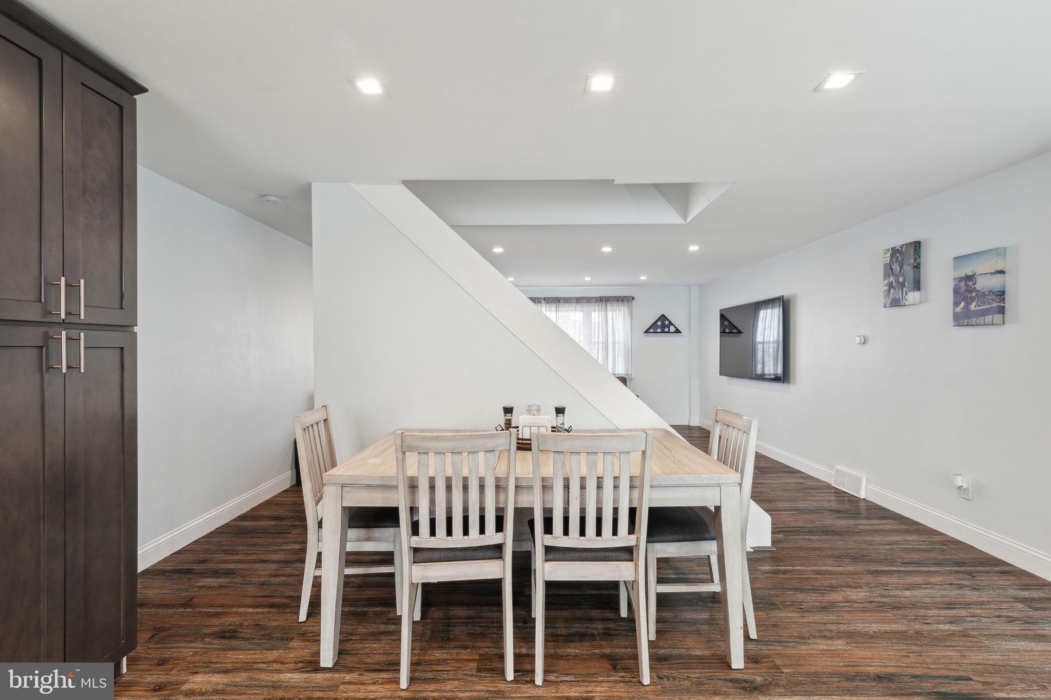 3618 Essex Ln