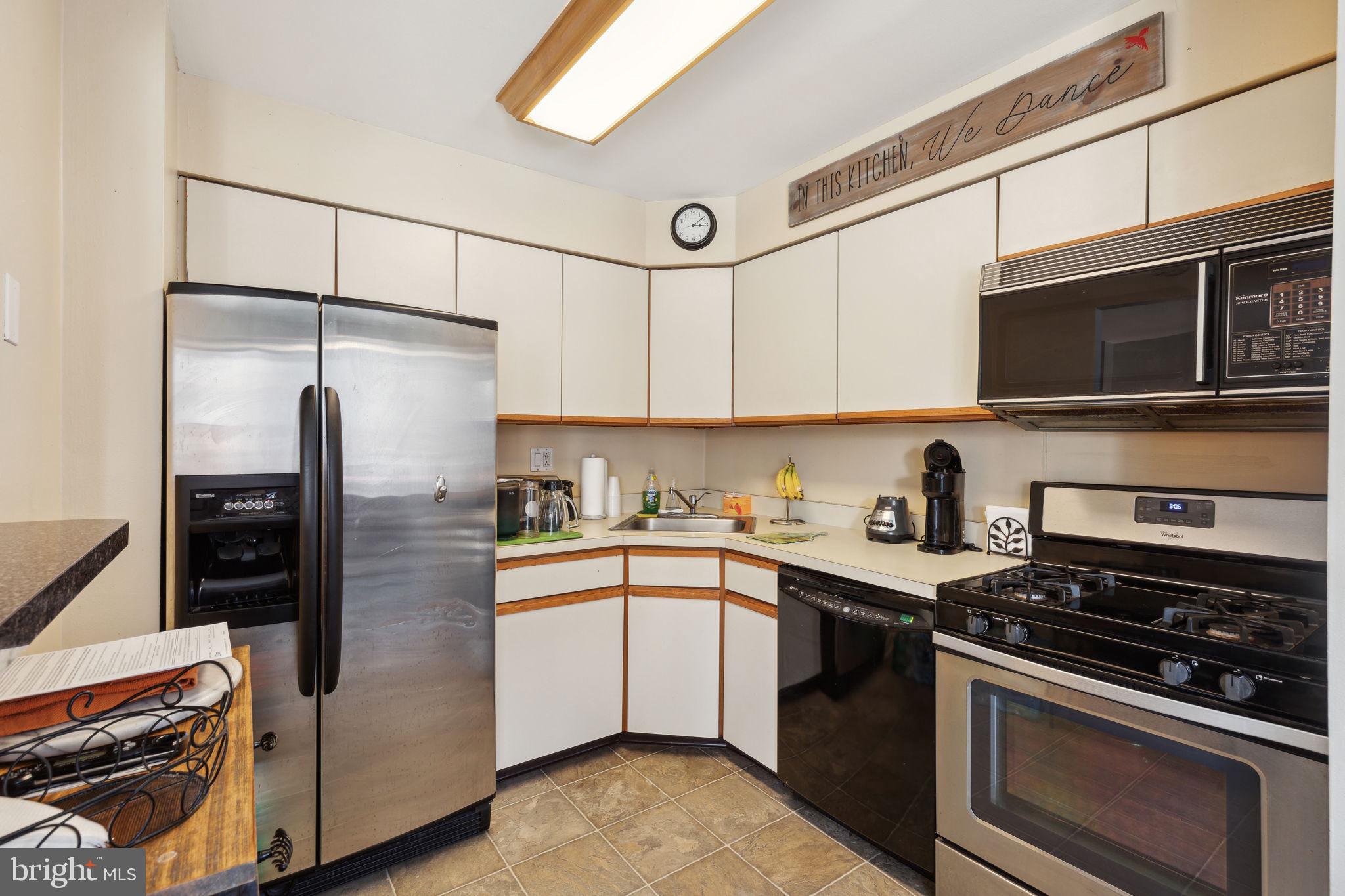 9537 James St #8a