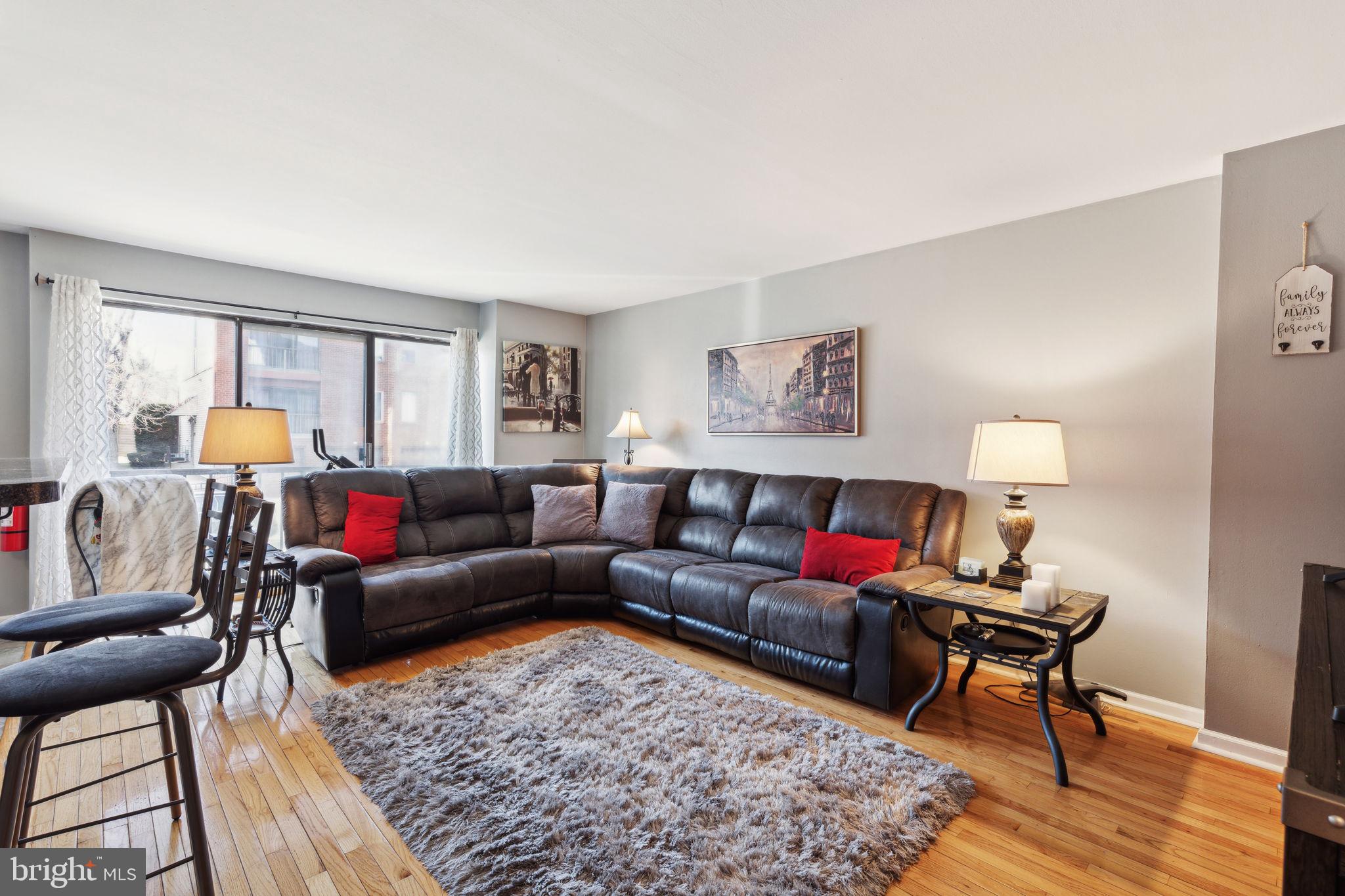 9537 James St #8a
