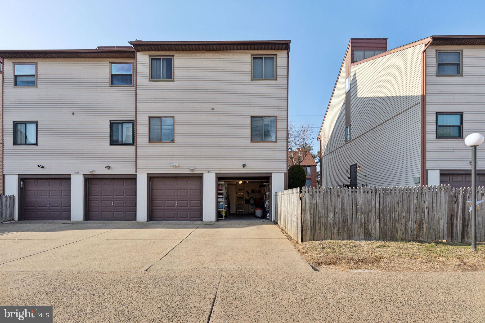9537 James St #8a