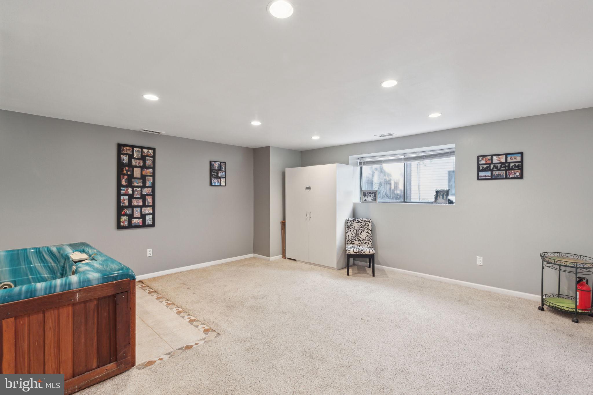 9537 James St #8a