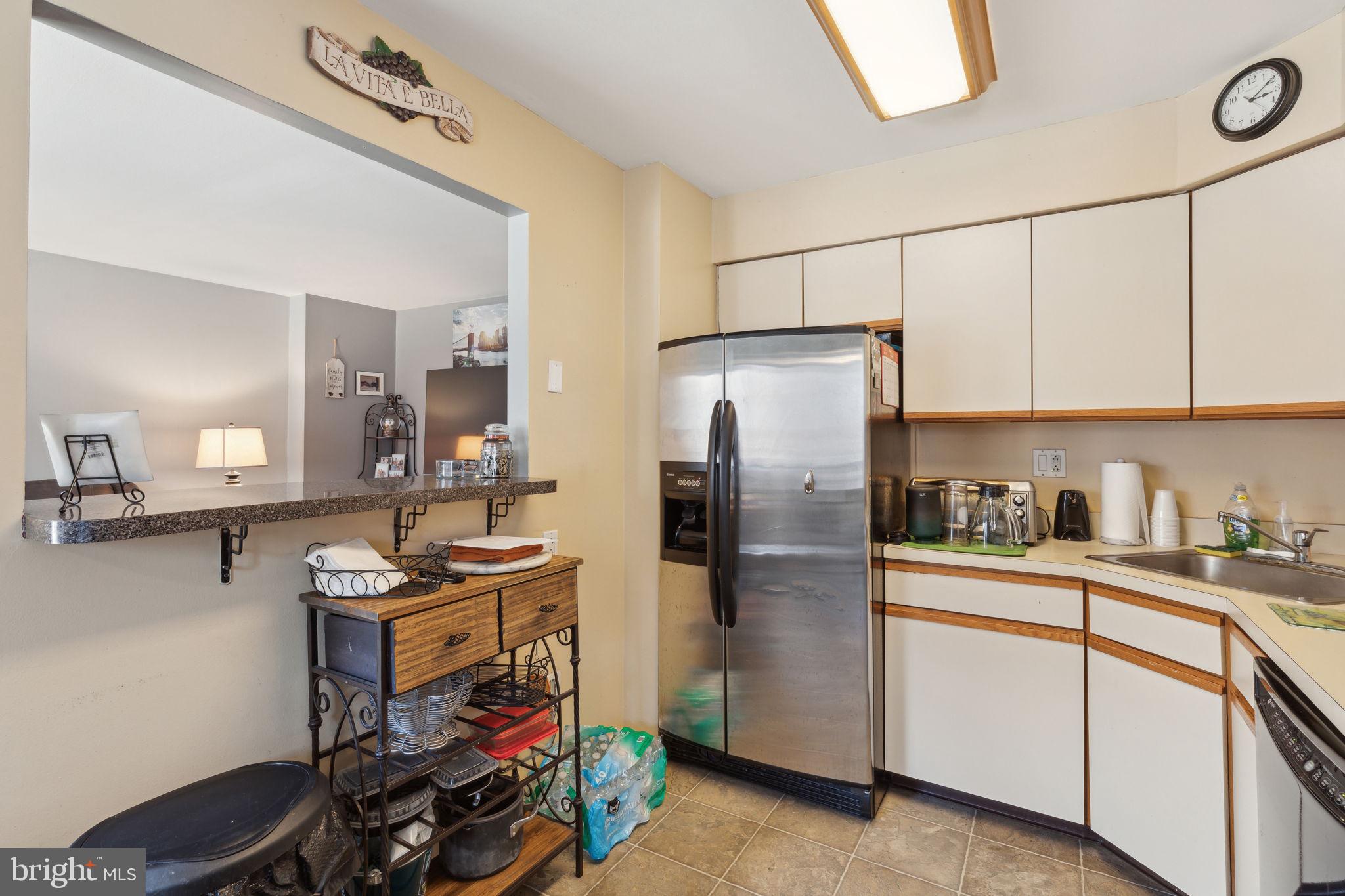 9537 James St #8a