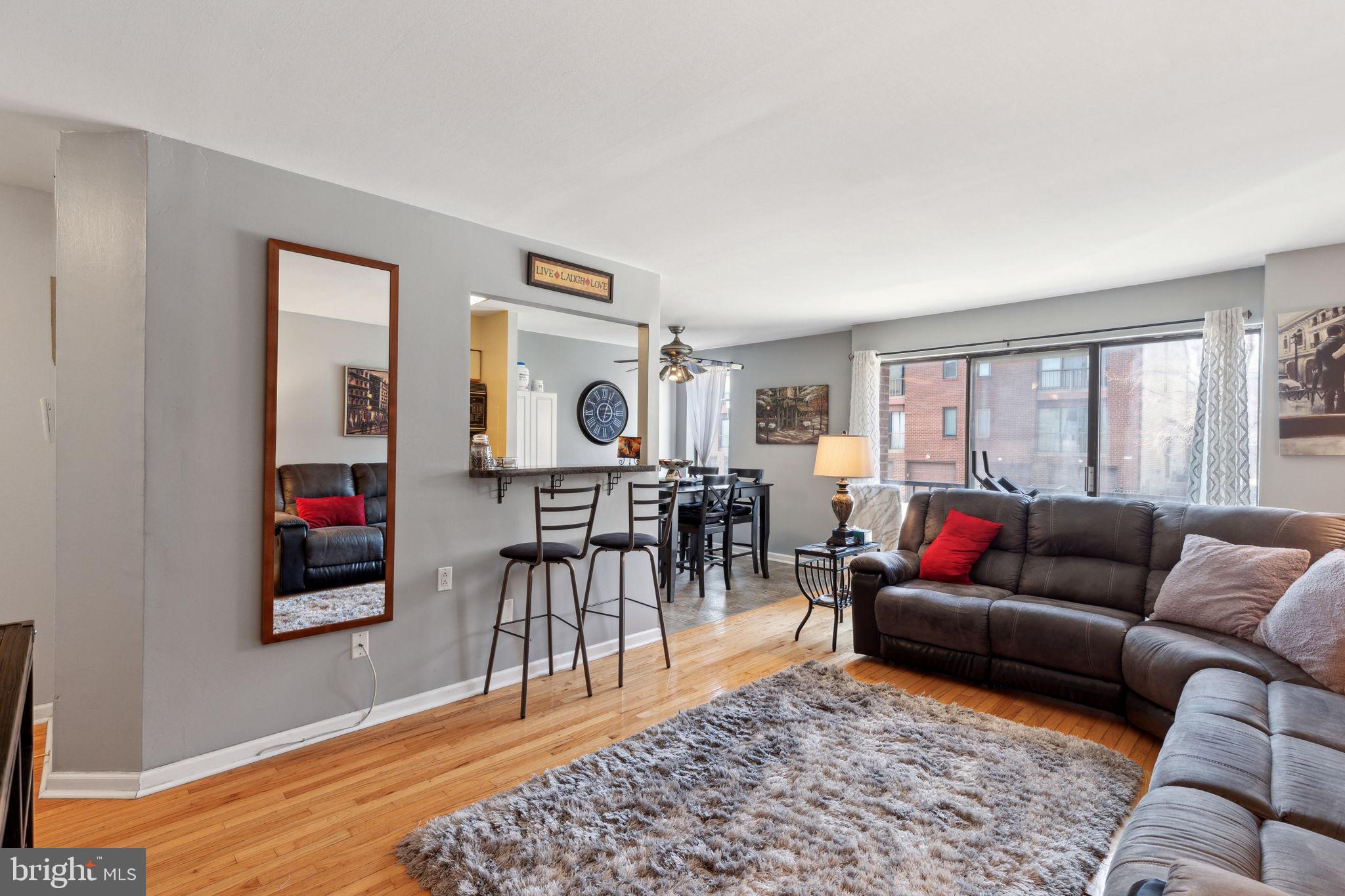 9537 James St #8a