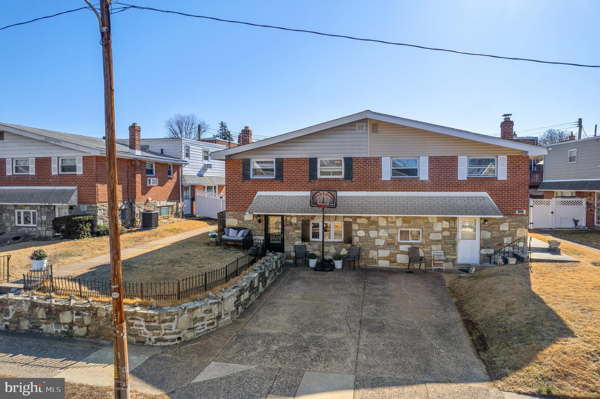 9011 Cloverly Rd