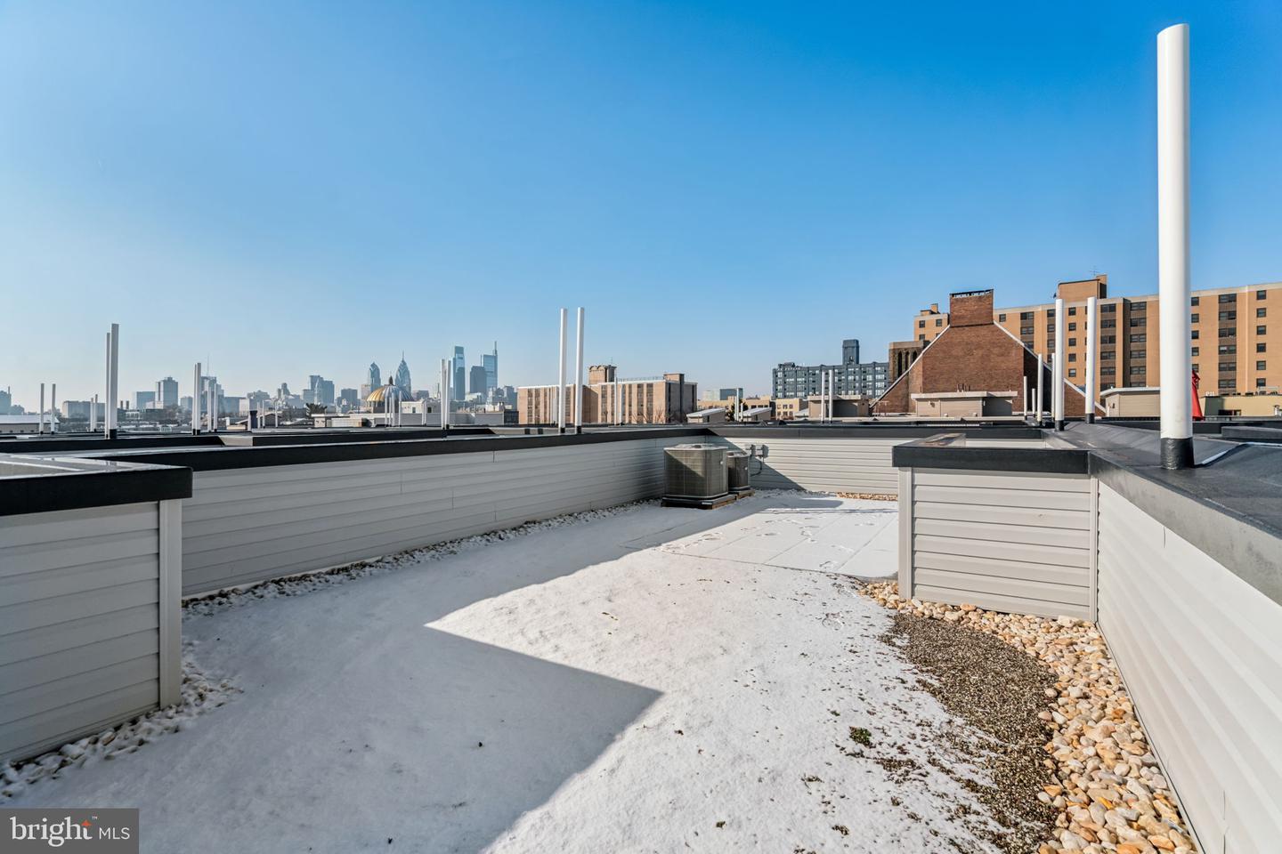 960 N Wendle Ct
