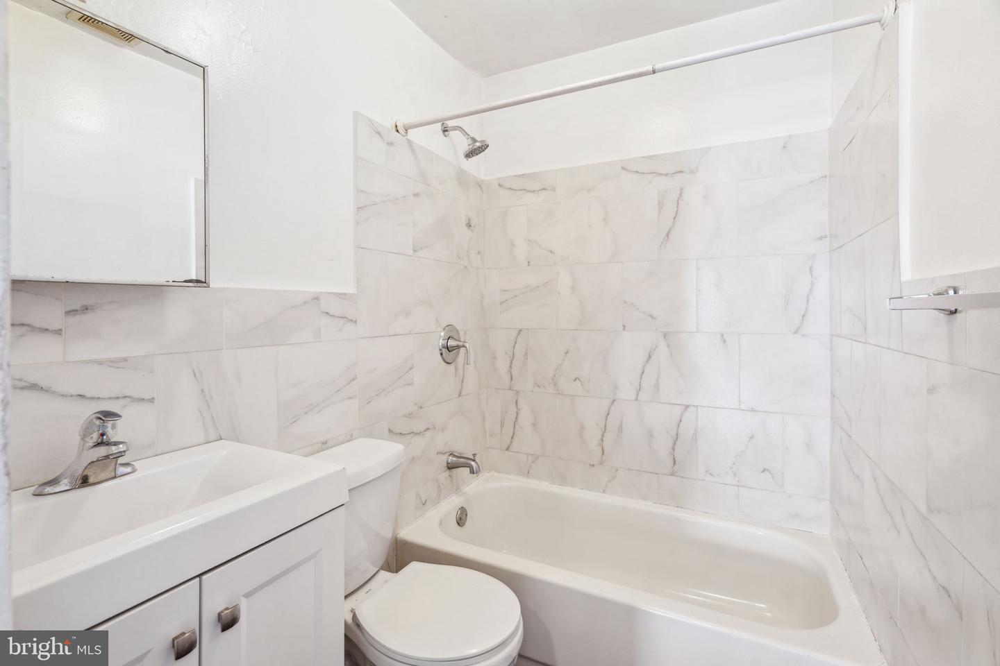 101 E Pleasant St