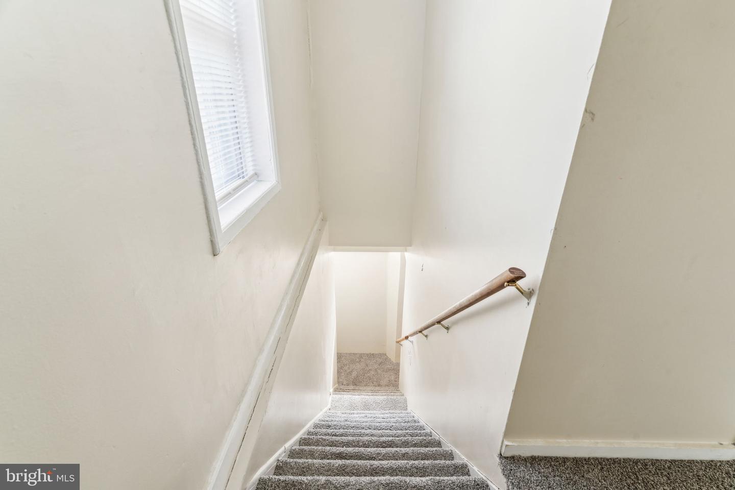 101 E Pleasant St