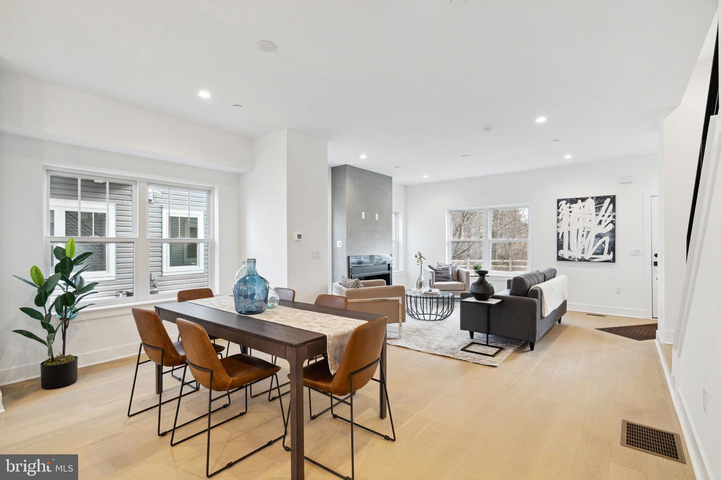3606 Golfview Ln