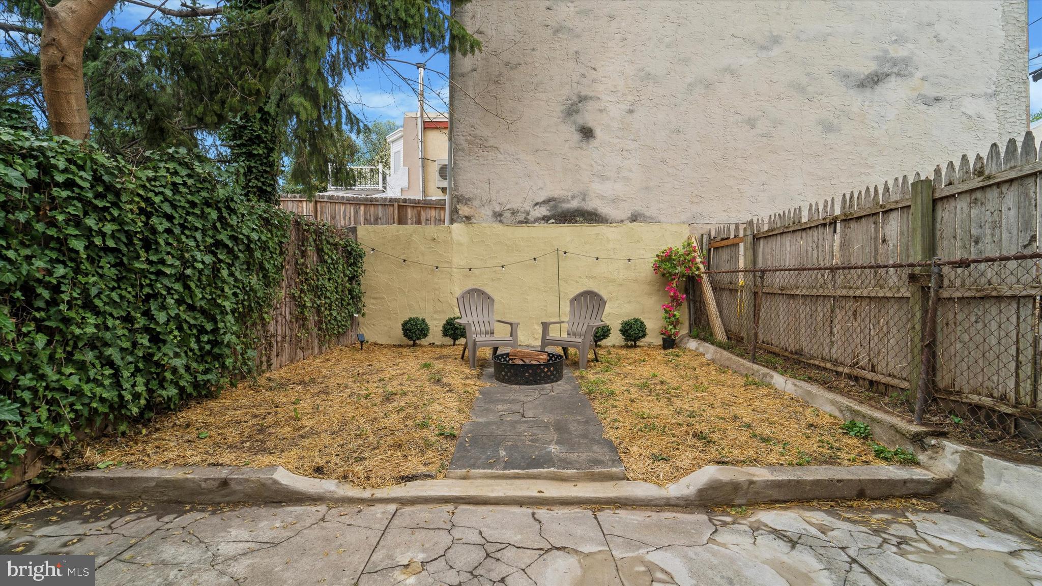 3913 CRESSON STREET