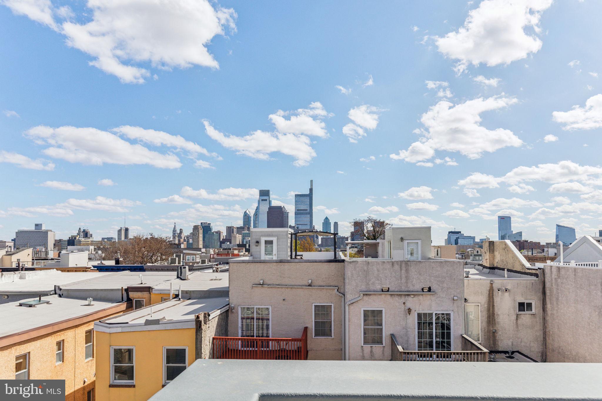 1929 W George St