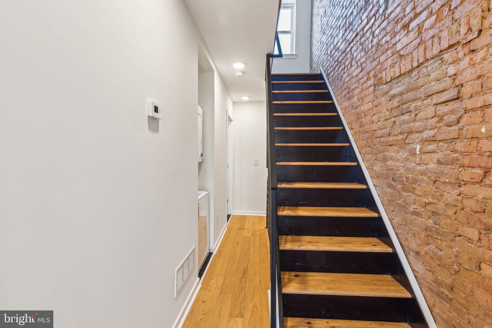 2018 E CUMBERLAND STREET