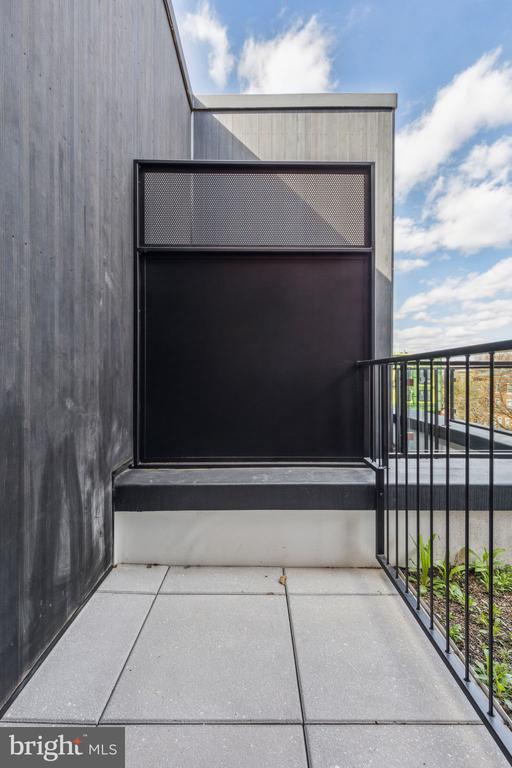954 N Wendle Ct #11