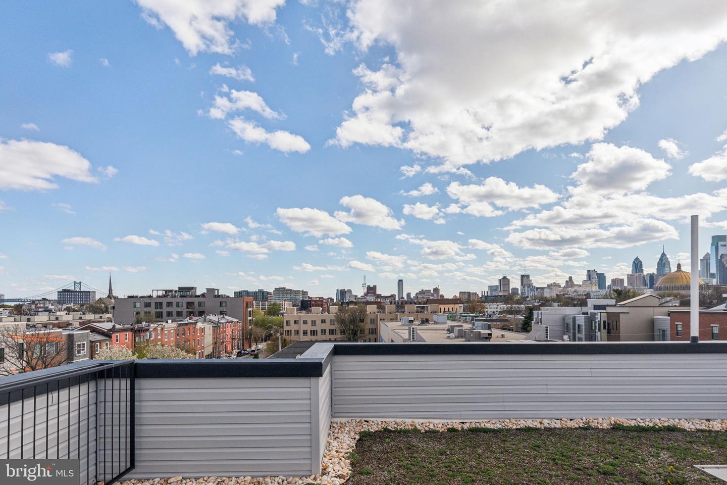 954 N Wendle Ct #11