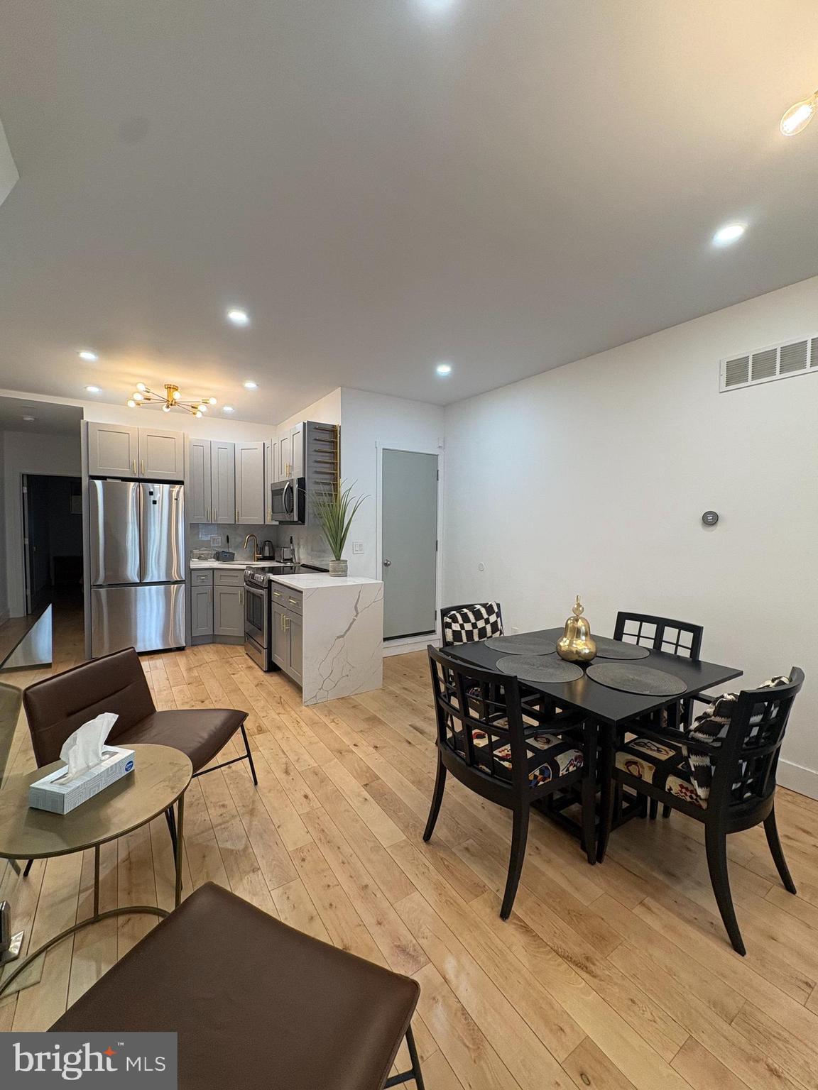 1205 S 4TH ST #1
