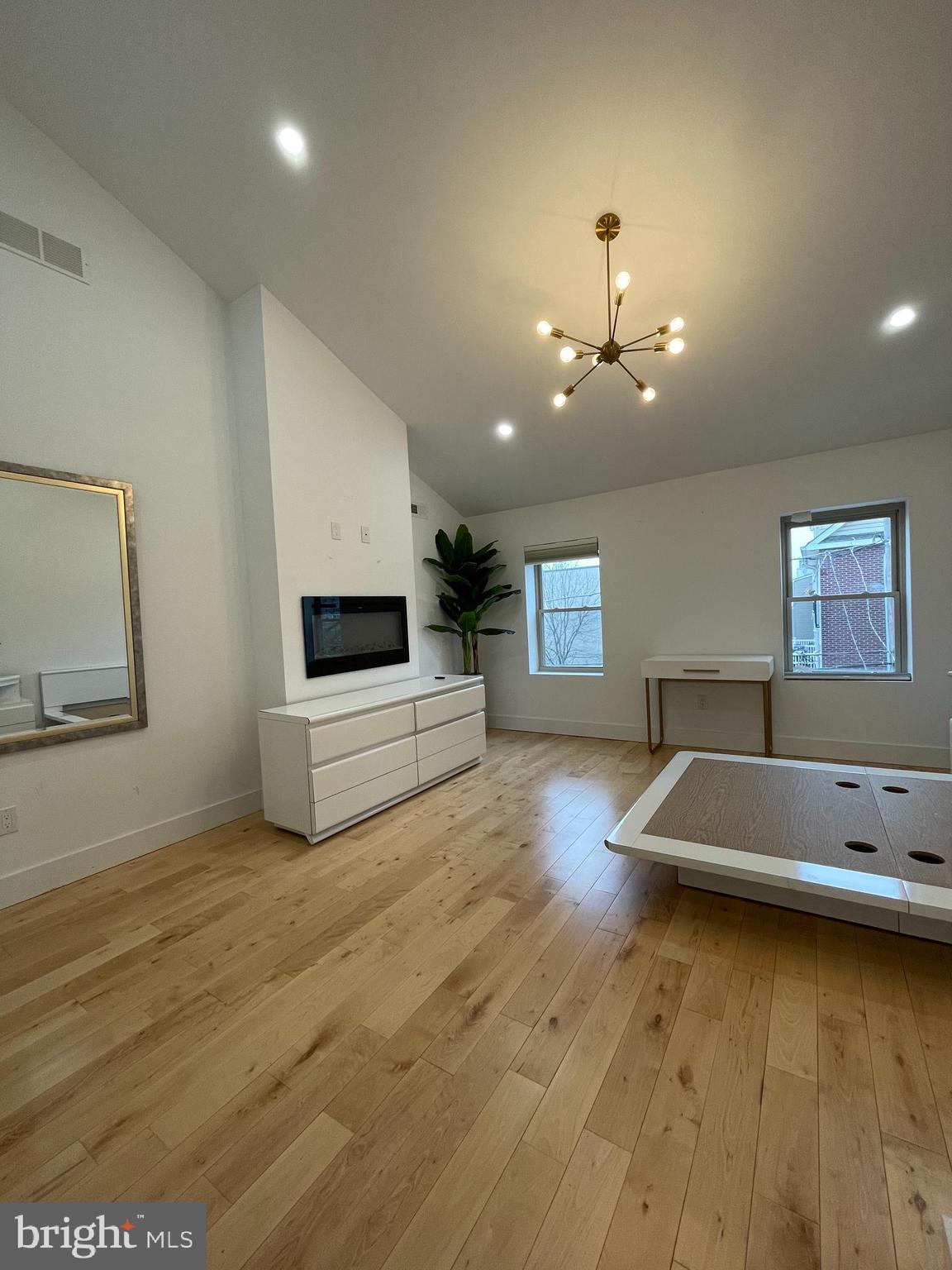 1205 S 4TH ST #2