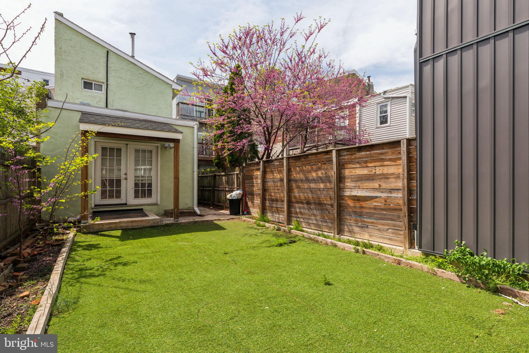 2207 E Susquehanna Ave