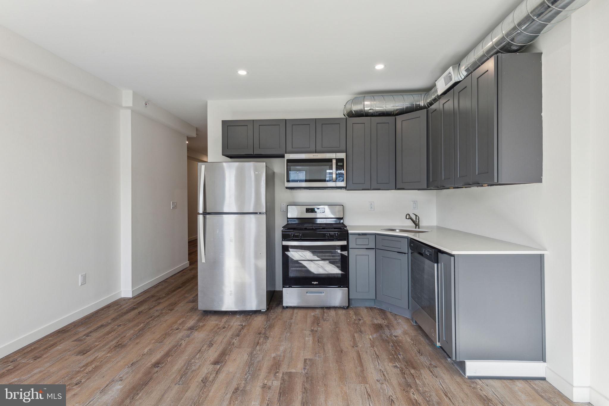 610 S 6TH ST #4B