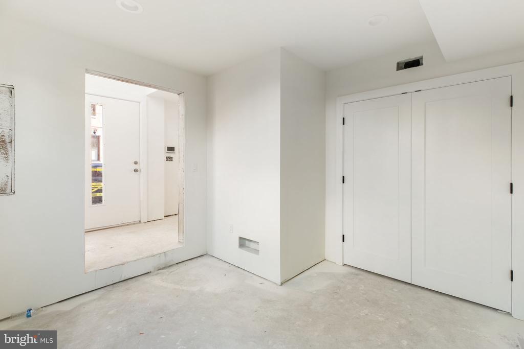 602 Brenna Walk