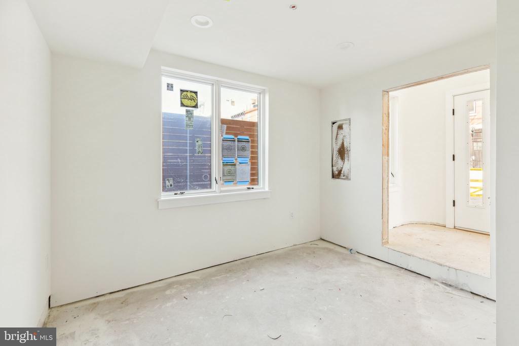 602 Brenna Walk