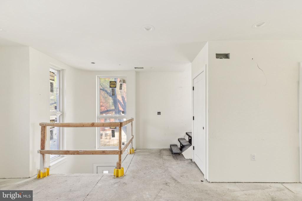 602 Brenna Walk